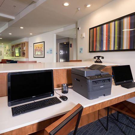 Holiday Inn Express & Suites - Portage By Ihg Exterior photo