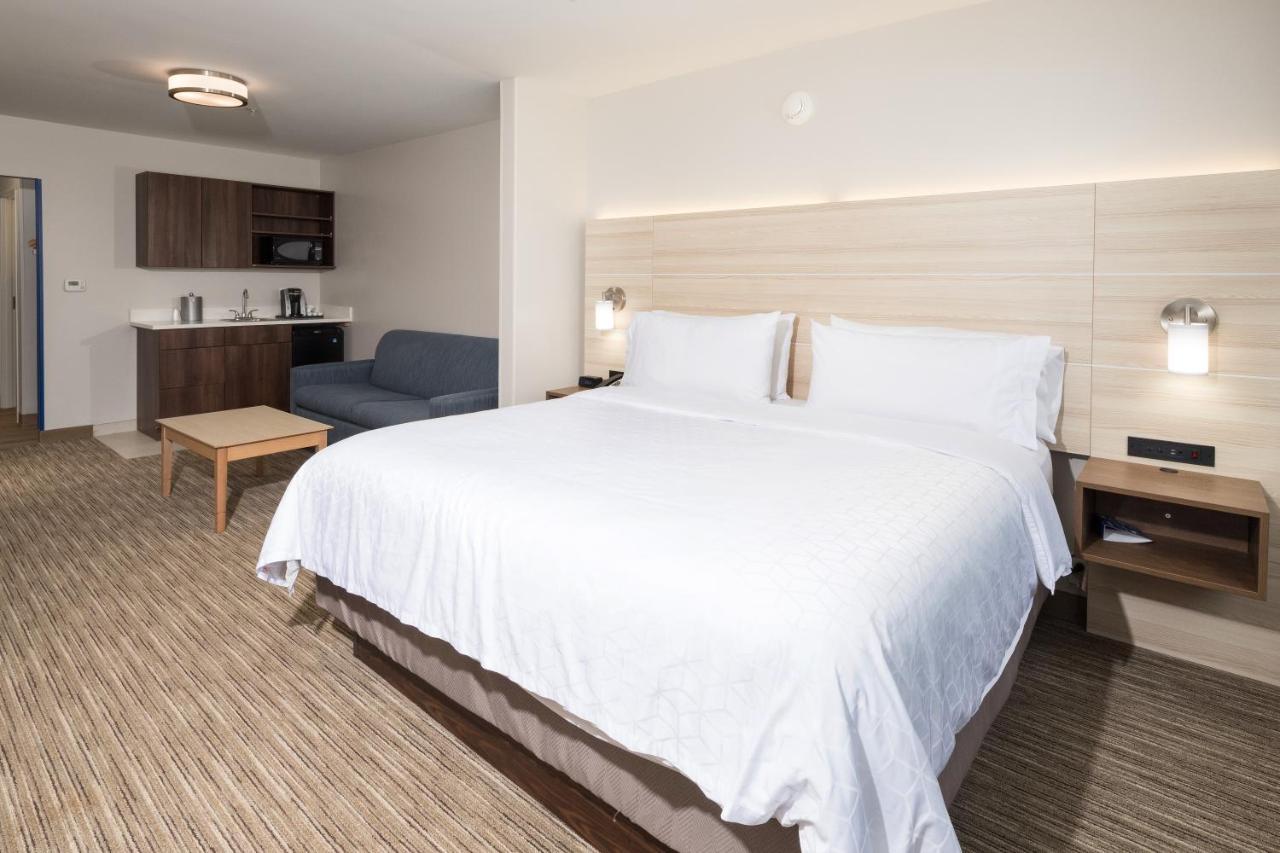 Holiday Inn Express & Suites - Portage By Ihg Exterior photo