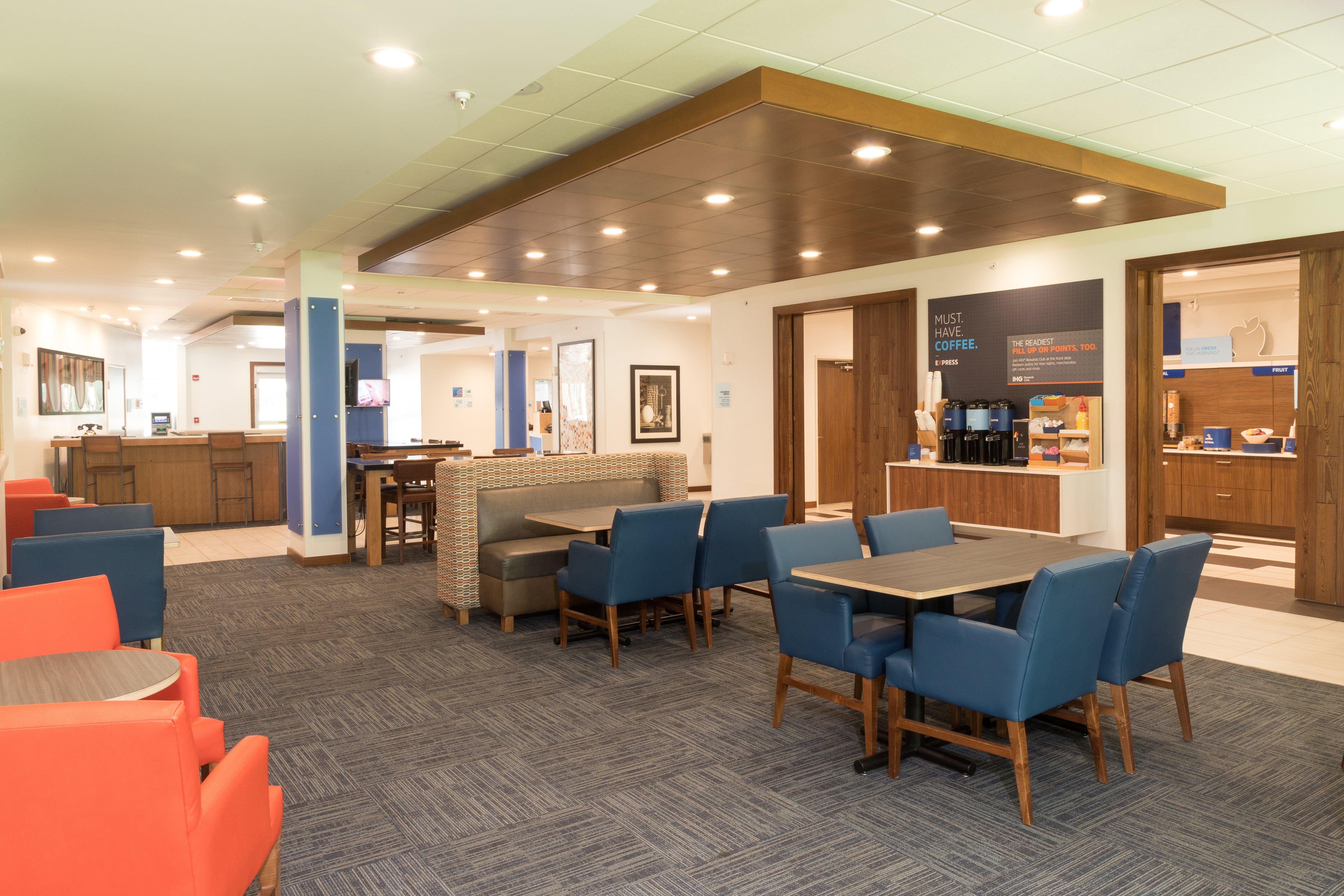 Holiday Inn Express & Suites - Portage By Ihg Exterior photo