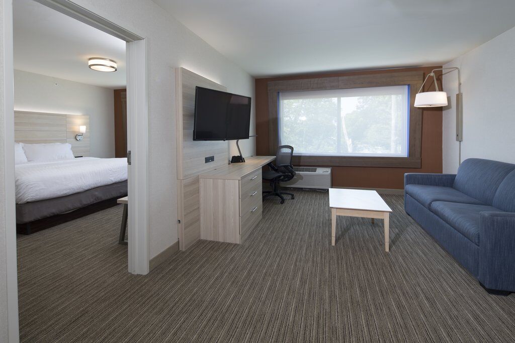 Holiday Inn Express & Suites - Portage By Ihg Exterior photo